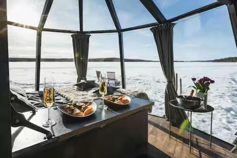 Skyfire Village Igloos Рованиеми Екстериор снимка